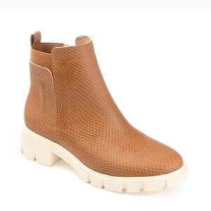 Journee collection cognac jeeva boots